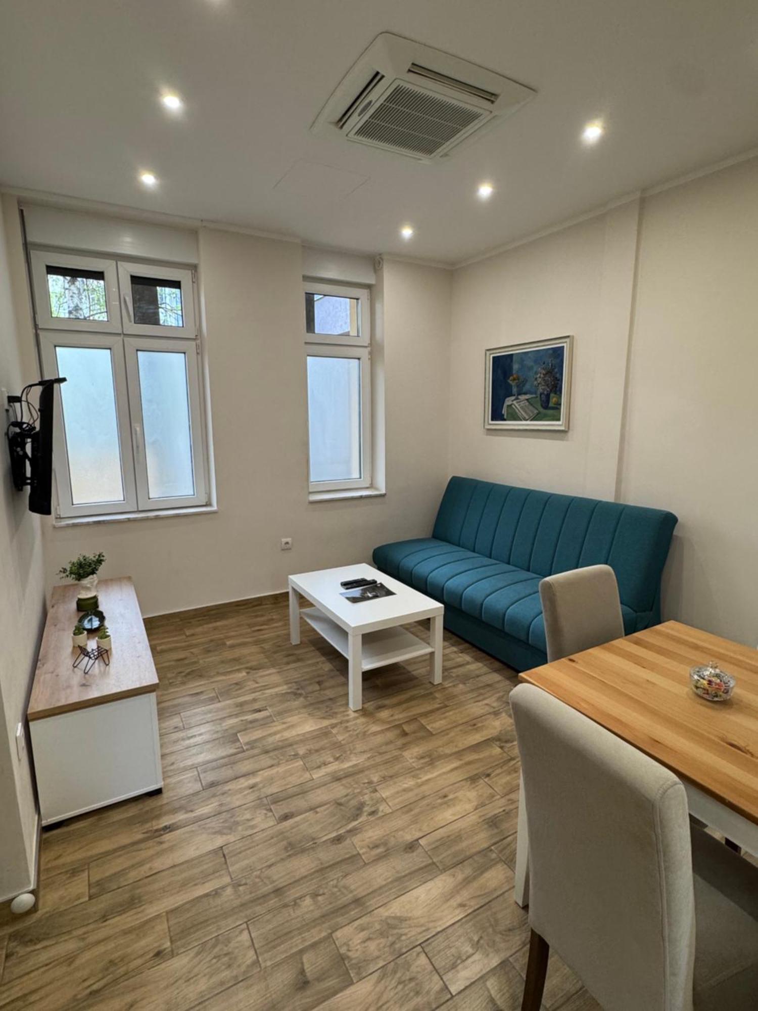 Story Lux Appartement Belgrado Buitenkant foto